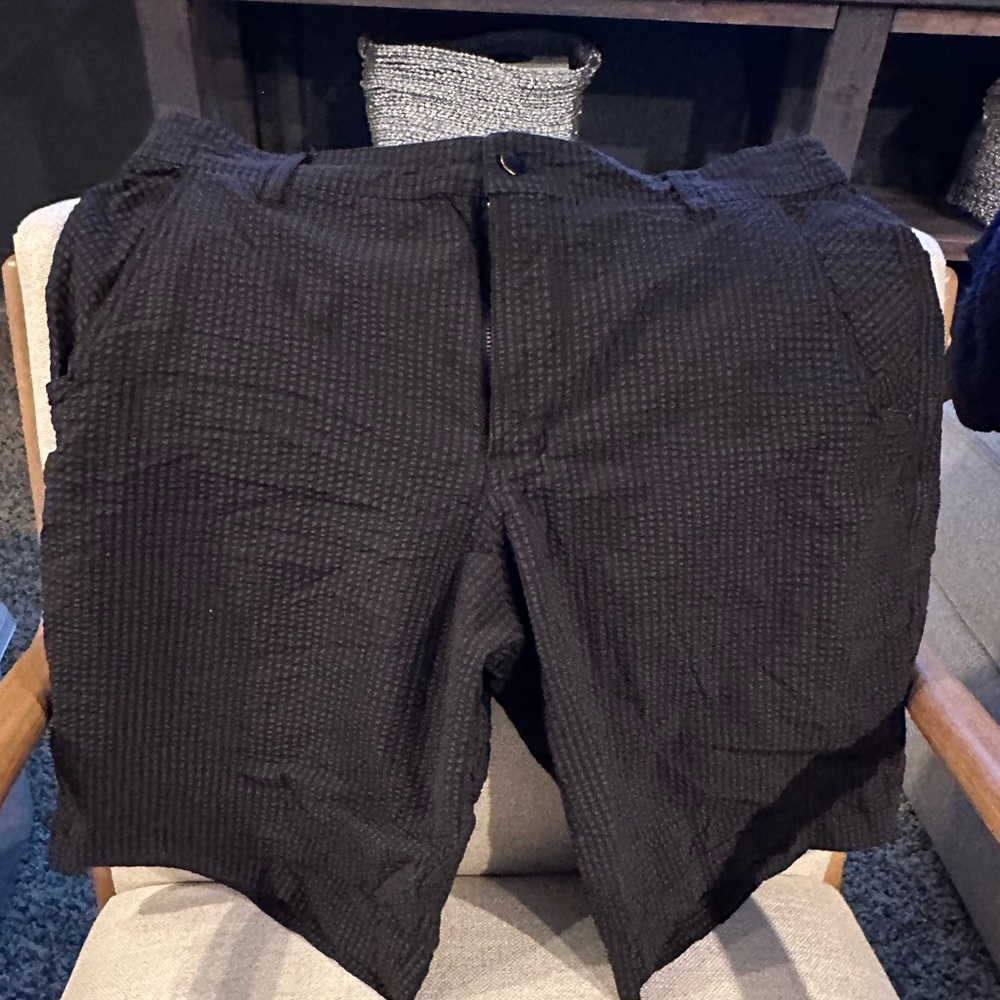 LuluLemon shorts grey size 38 men’s